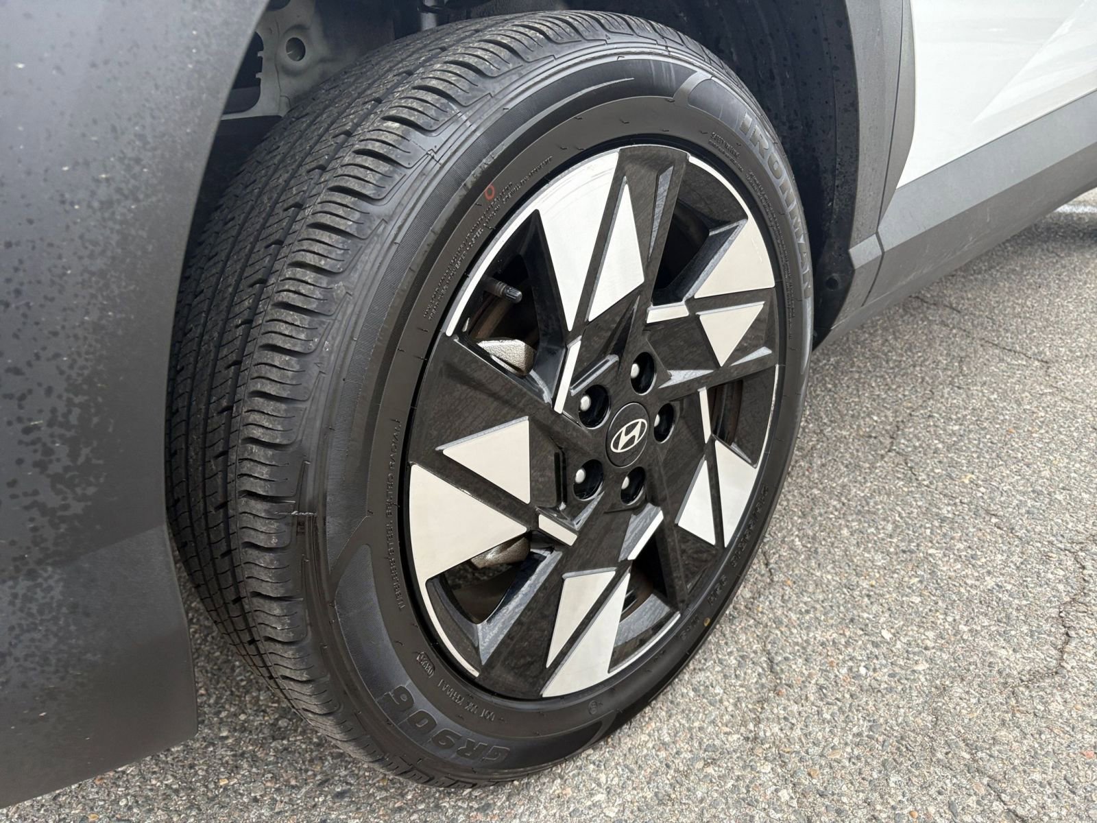 Used 2025 Hyundai Kona SEL image 30