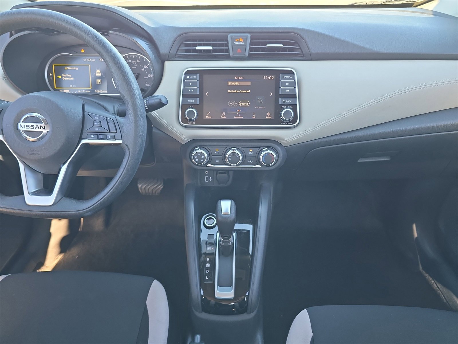 Used 2020 Nissan Versa SV image 11