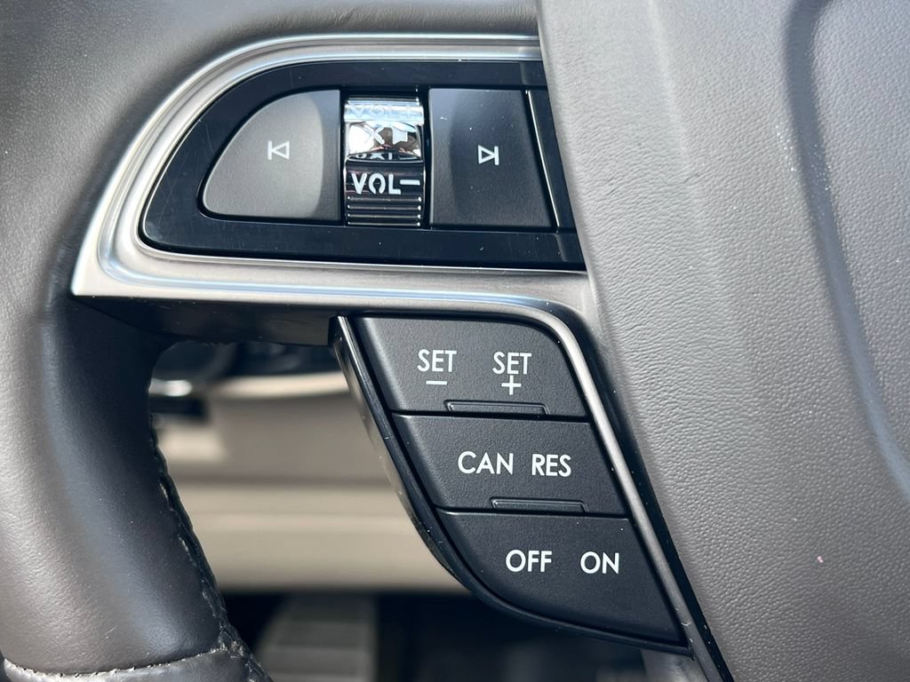 Used 2020 Lincoln Nautilus Reserve AWD/4WD image 19