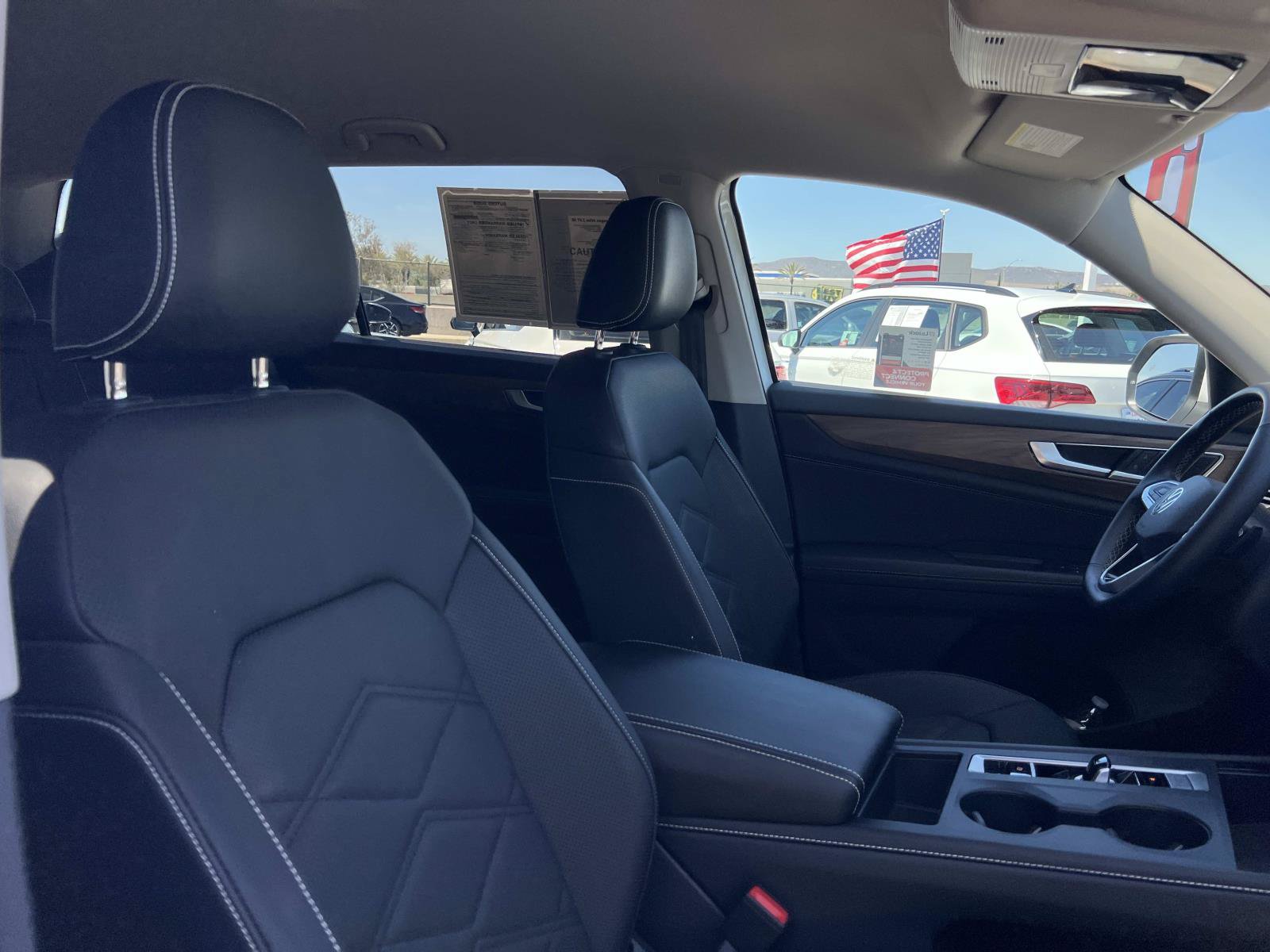 Certified 2025 Volkswagen Atlas SE FWD image 31