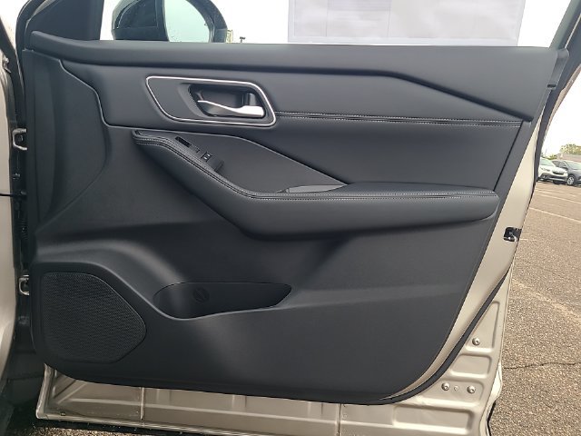 New 2026 Nissan Rogue Platinum AWD/4WD image 26