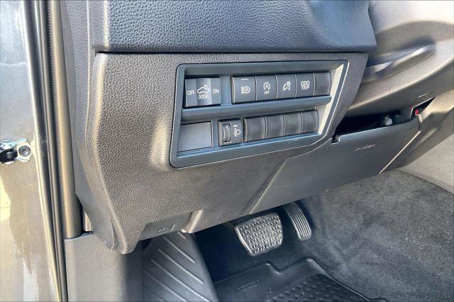 Certified 2025 Toyota Tundra SR5 w/ SR5 Premium Package AWD/4WD image 33