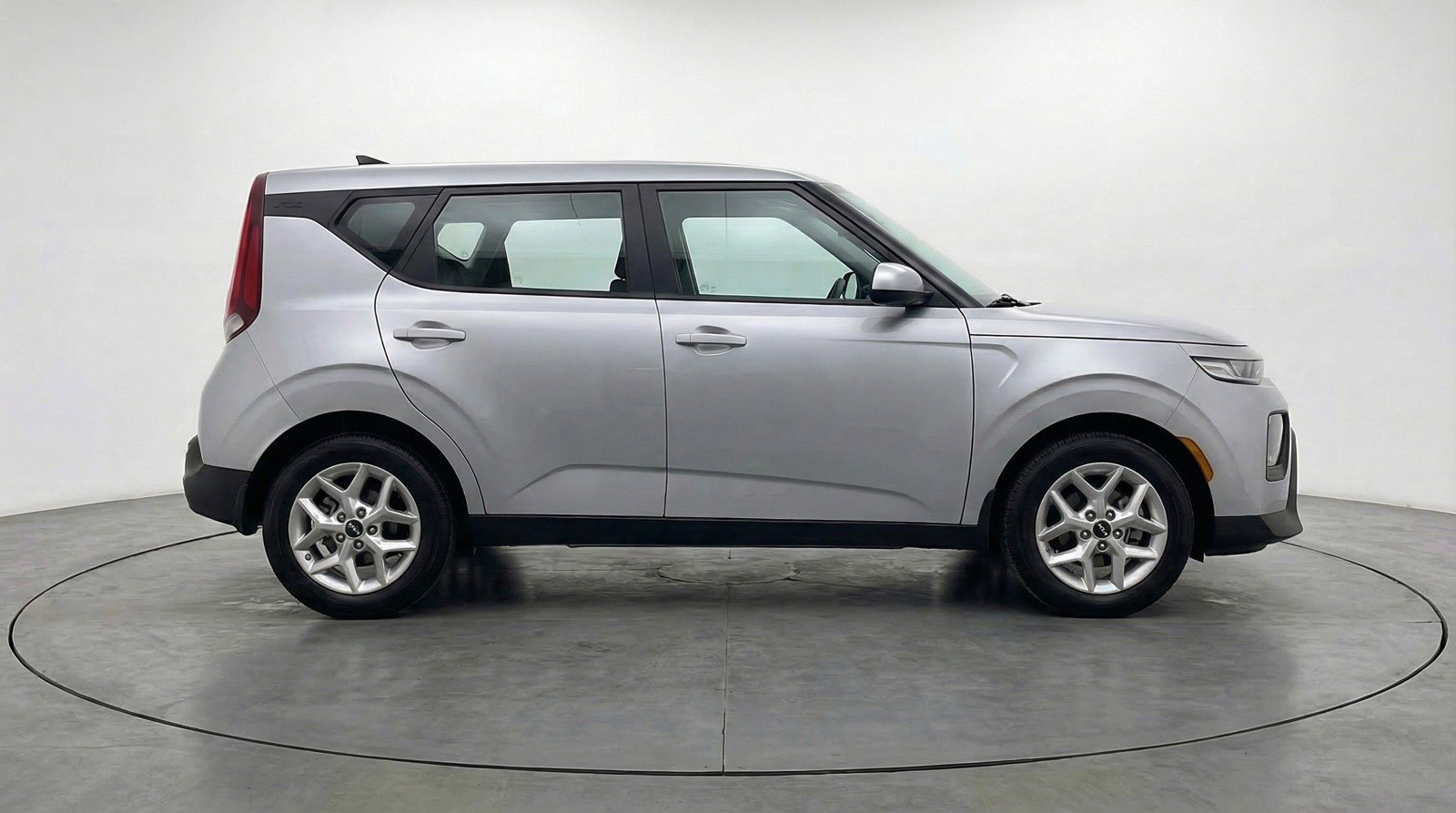 Used 2025 Kia Soul LX w/ LX Technology Package image 11