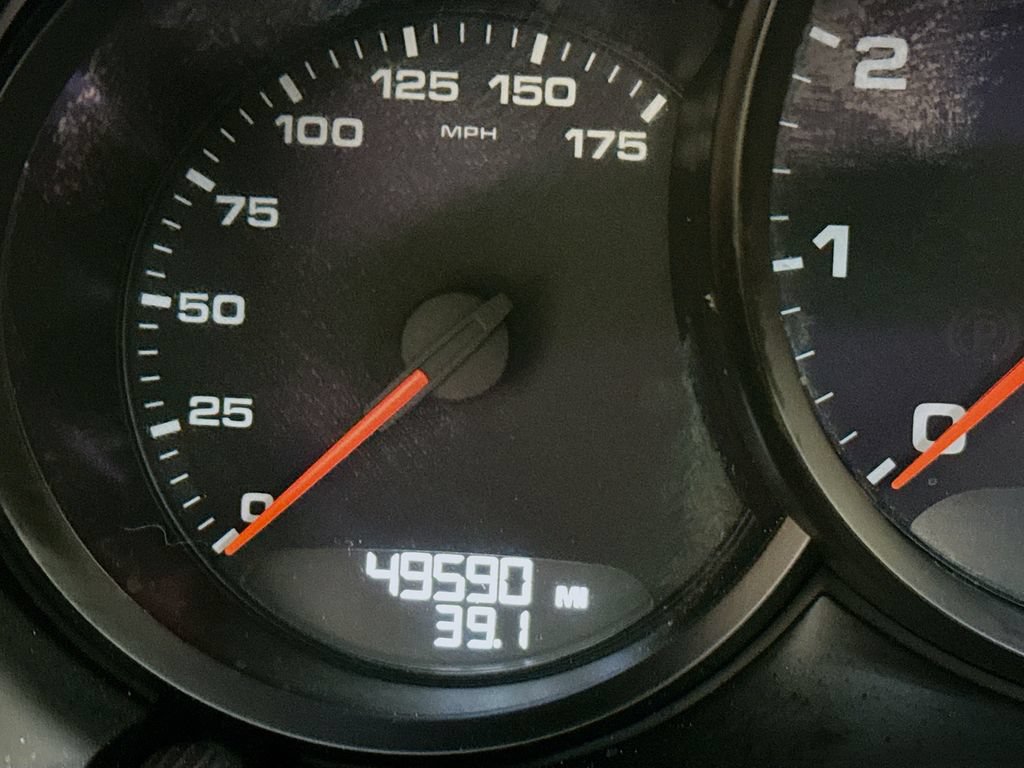 Certified 2018 Porsche Macan Sport Edition AWD/4WD image 33