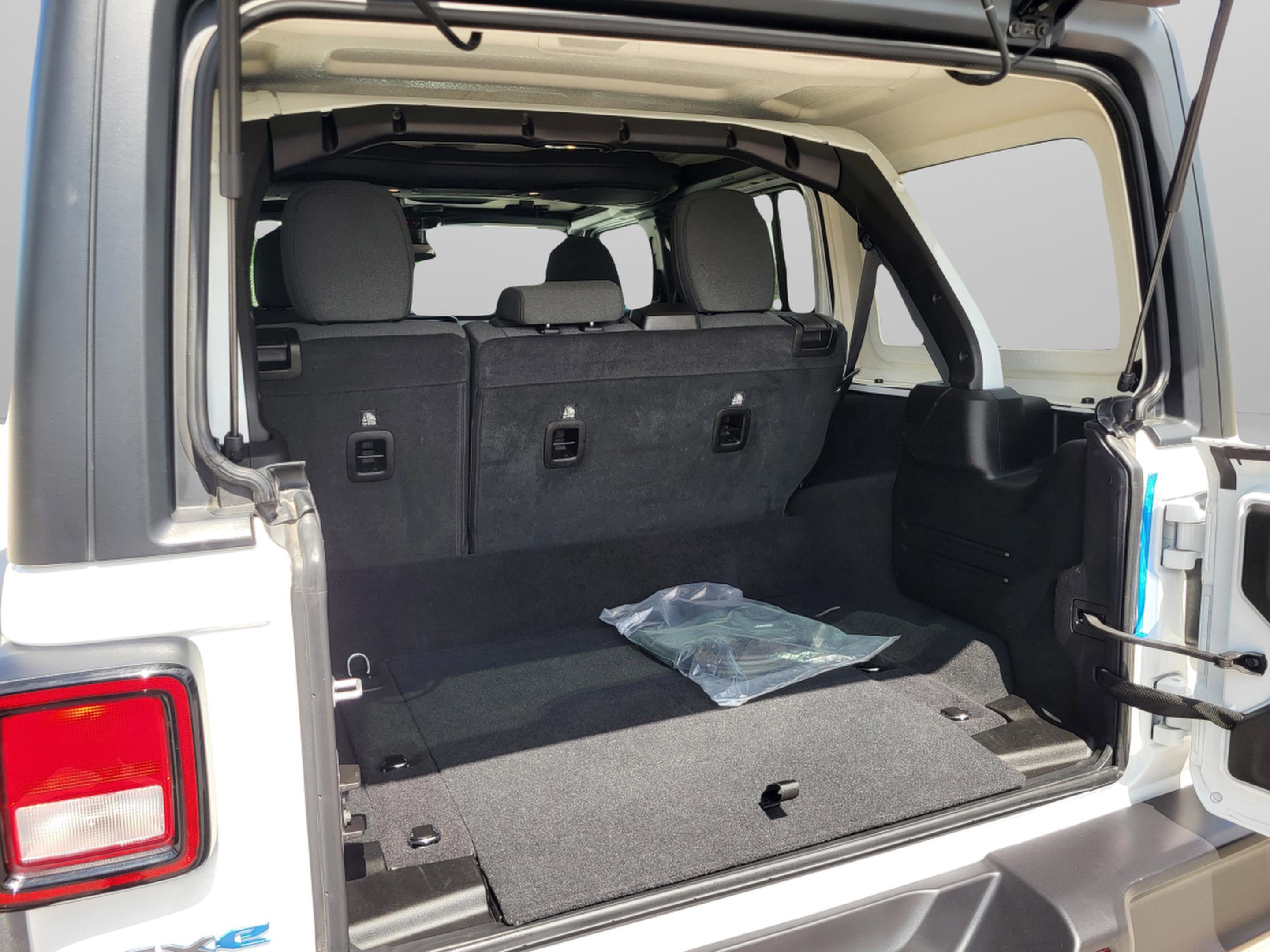 Used 2025 Jeep Wrangler Unlimited Sport S 4xe image 22