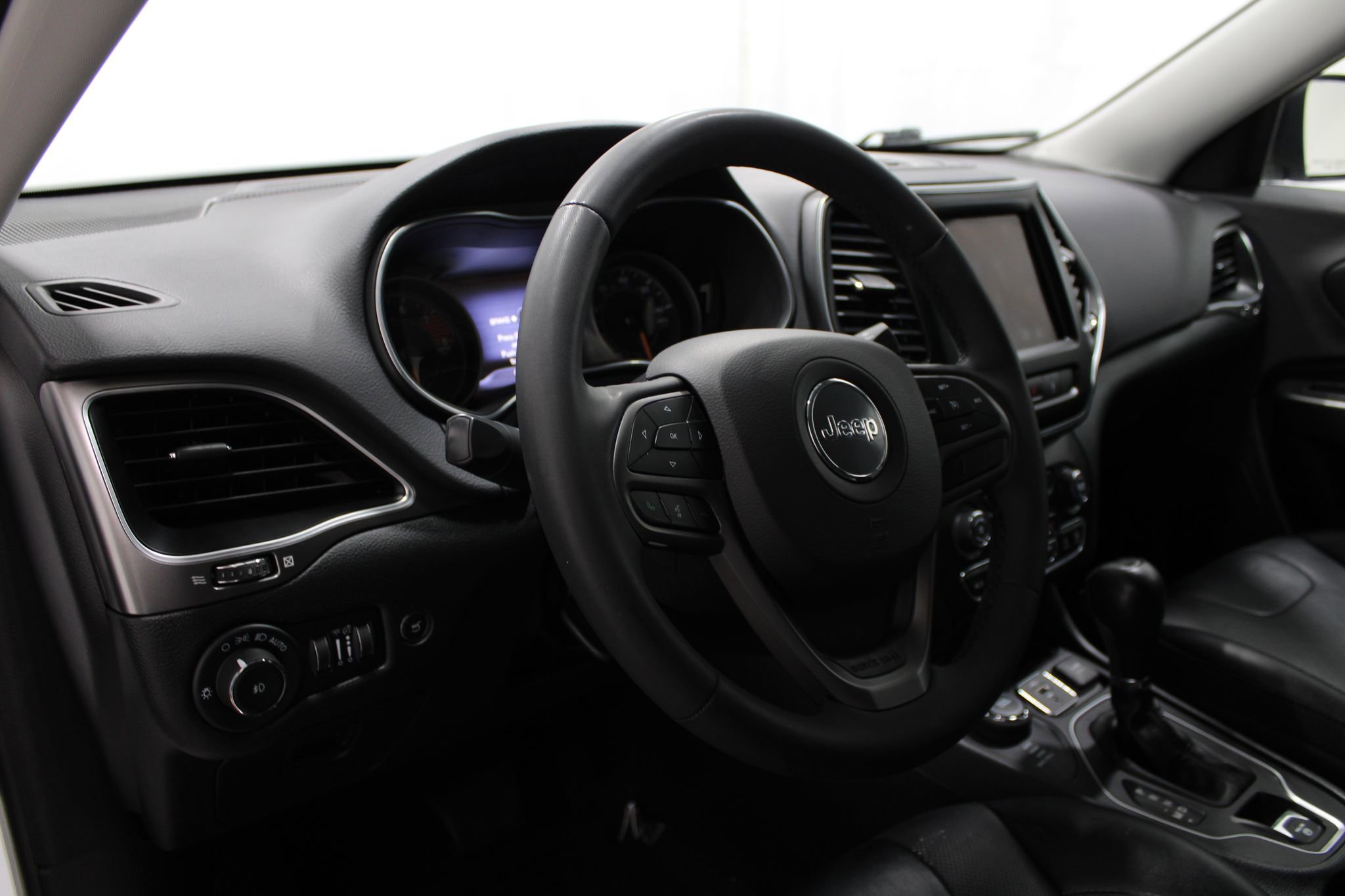 Used 2022 Jeep Cherokee Latitude Lux AWD/4WD image 12