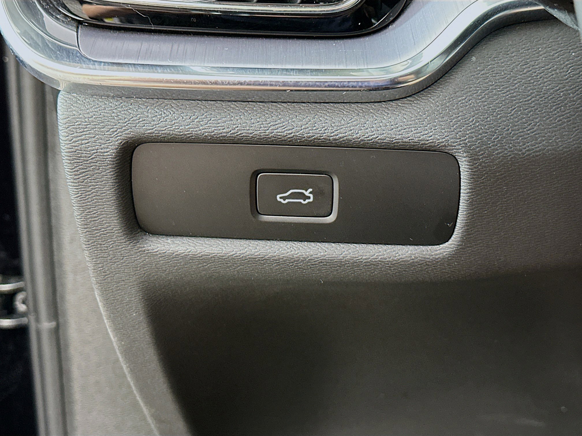 Used 2024 Volvo S60 B5 Core FWD image 16