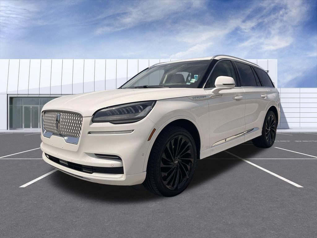 Used 2022 Lincoln Aviator Reserve w/ Equipment Group 201A AWD/4WD image 4