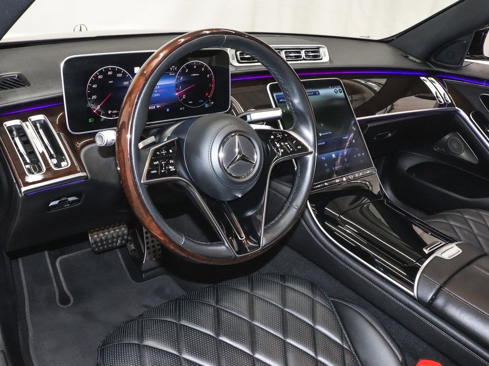 Used 2025 Mercedes-Benz S 580 4MATIC Sedan image 23