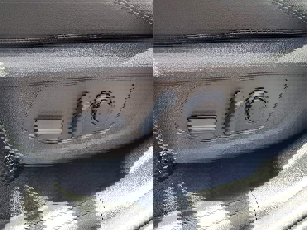 New 2026 Kia Sportage EX w/ EX Panorama Roof Package image 7