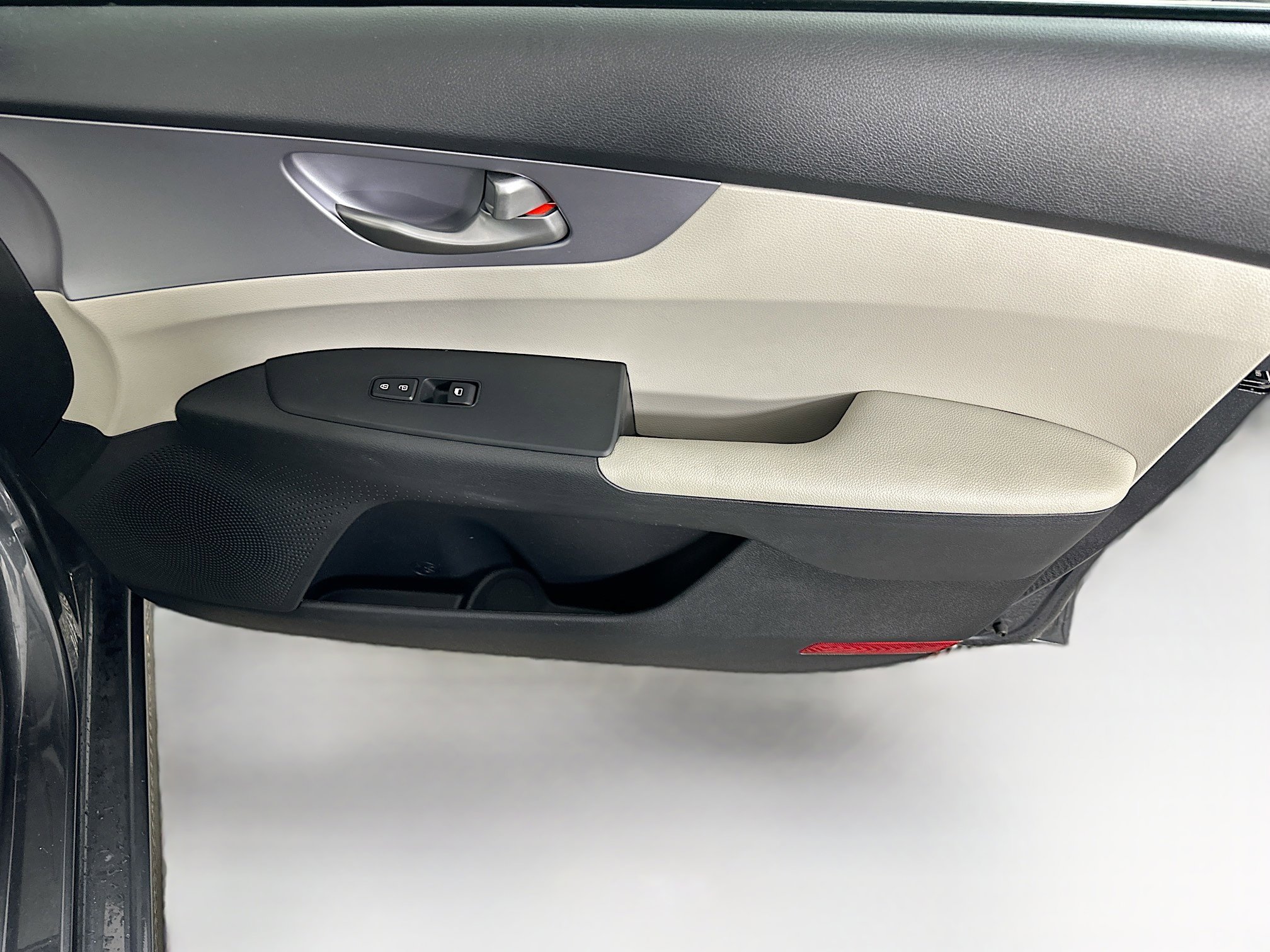 Used 2022 Kia Forte LXS image 29