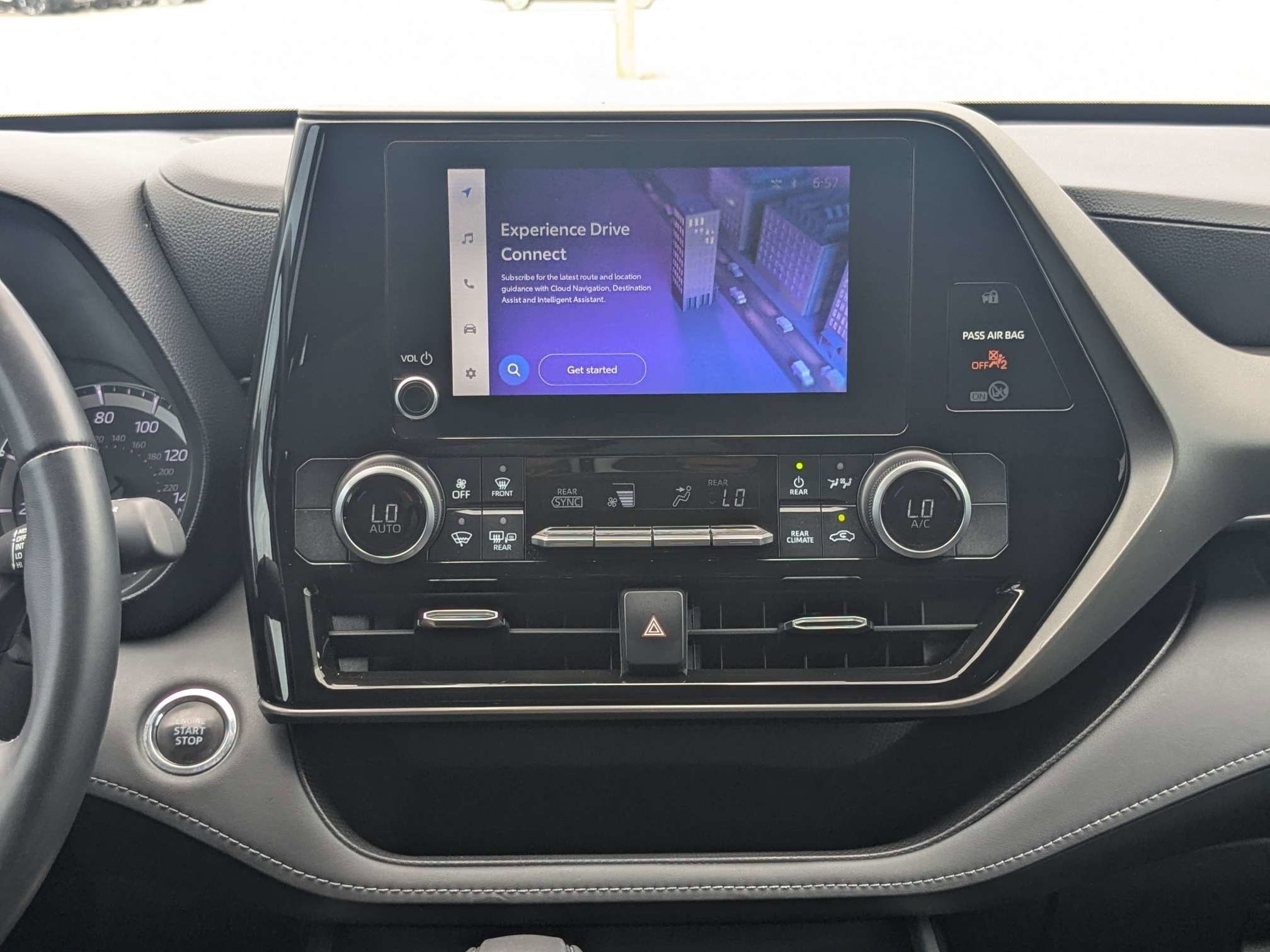 Used 2023 Toyota Highlander LE FWD image 24