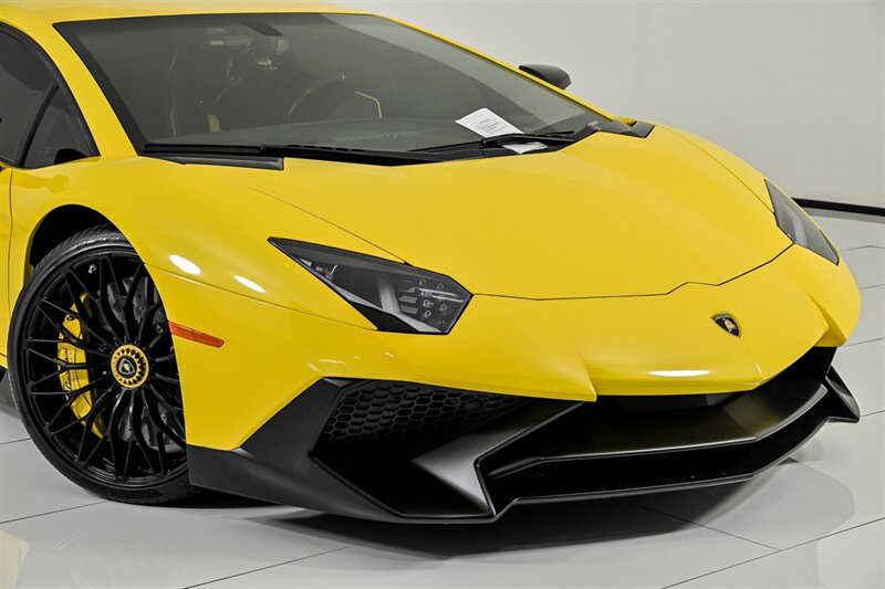 Used 2017 Lamborghini Aventador LP 750-4 Superveloce AWD/4WD image 36