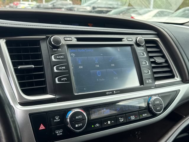 Used 2015 Toyota Highlander XLE AWD/4WD image 21