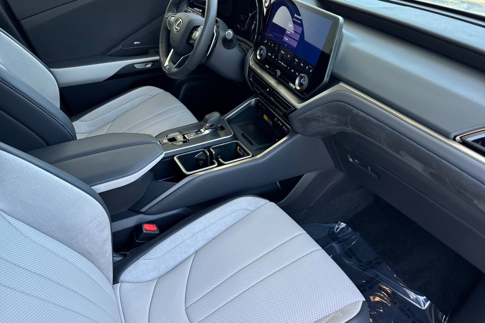Certified 2025 Lexus TX 500h AWD w/ Technology Package image 21
