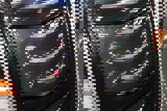 Used 2016 Cadillac Escalade ESV Luxury image 22