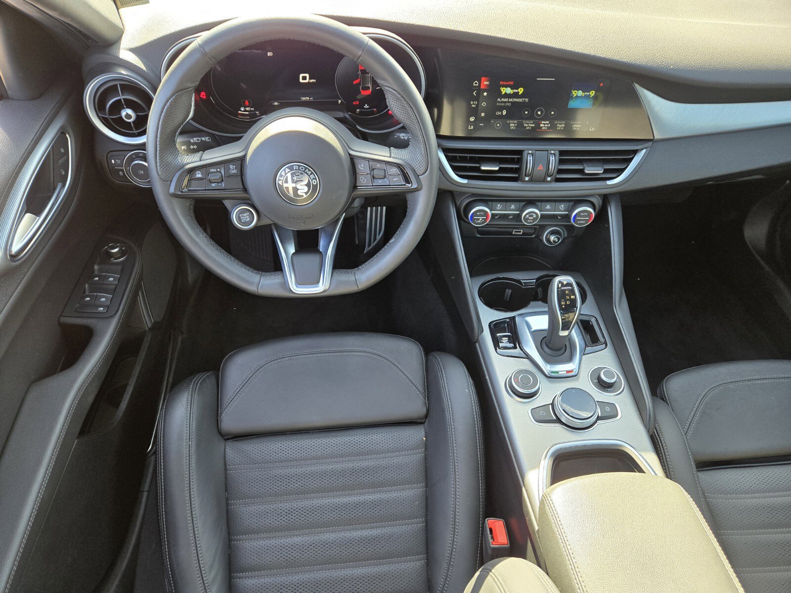 Used 2024 Alfa Romeo Giulia Veloce image 12