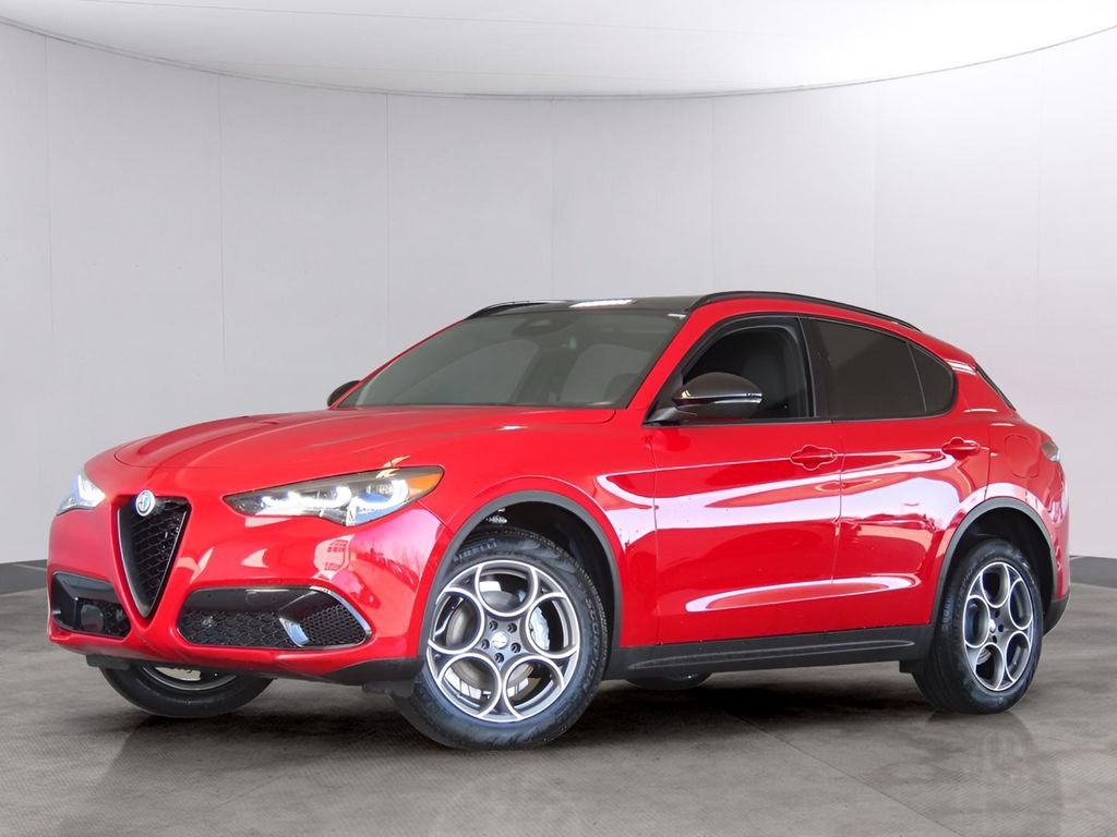 New 2025 Alfa Romeo Stelvio Sprint