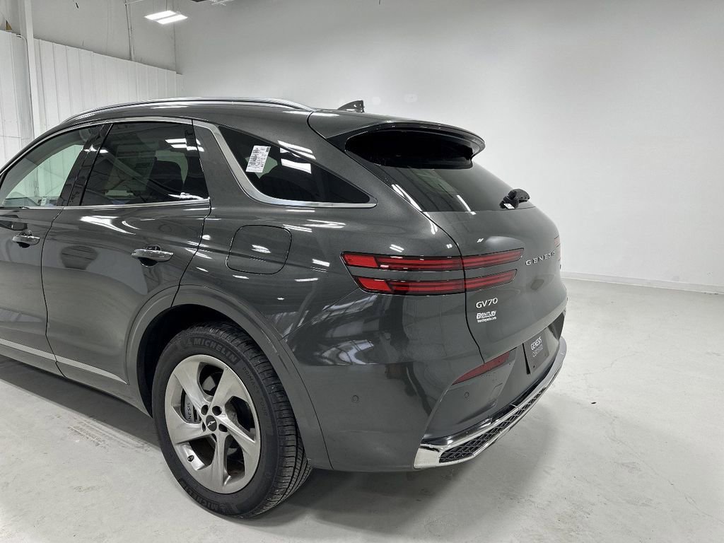 Certified 2026 Genesis GV70 2.5T Advanced image 15