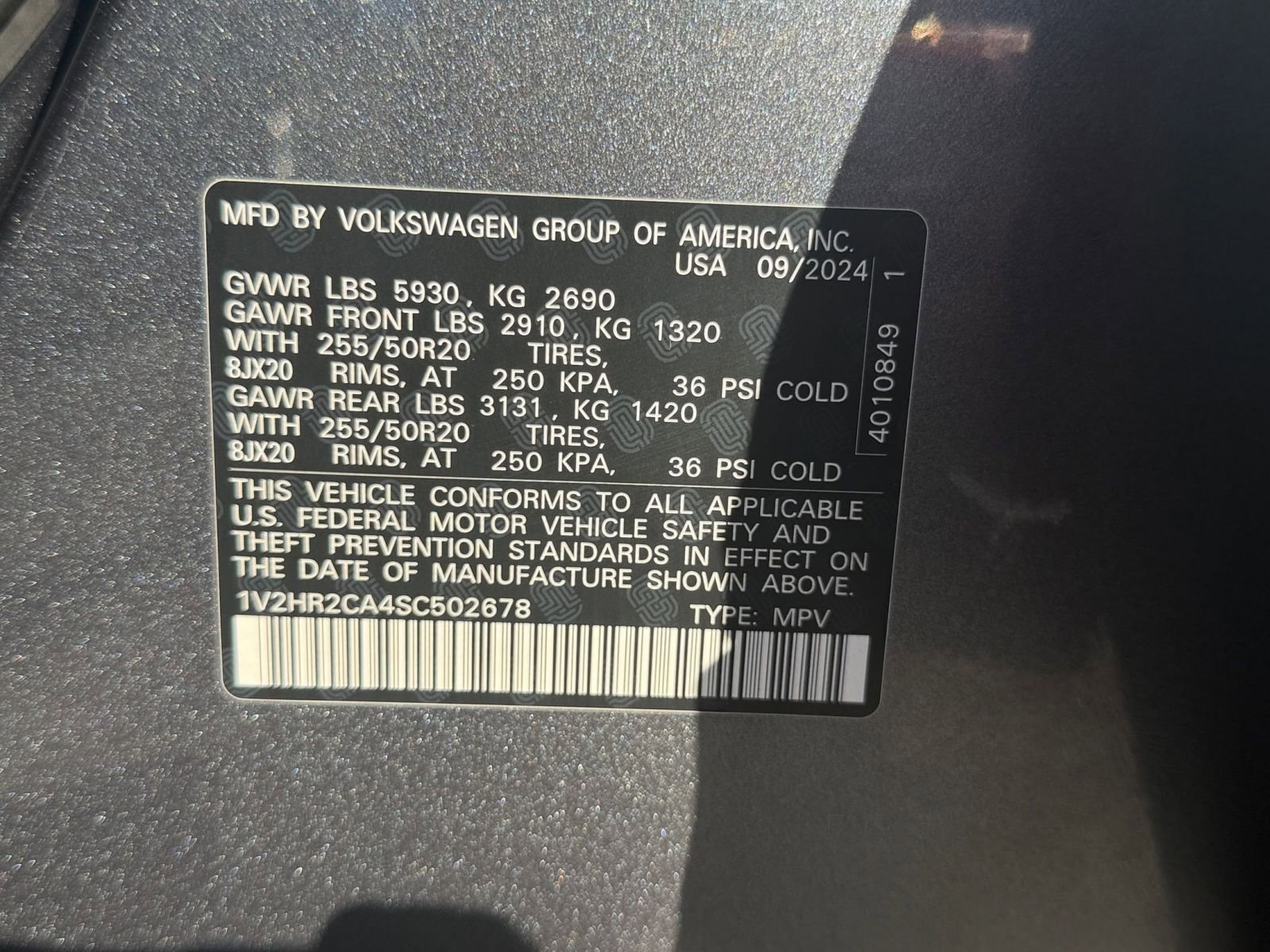 Used 2025 Volkswagen Atlas SE image 29