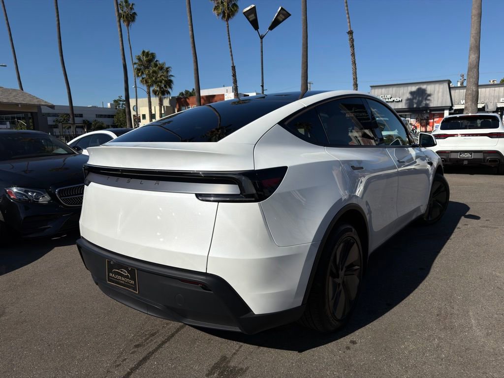 Used 2026 Tesla Model Y Long Range image 4