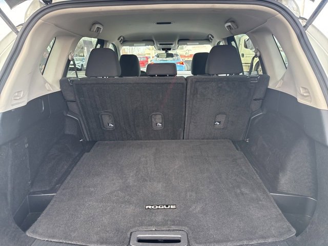 Used 2023 Nissan Rogue S image 31