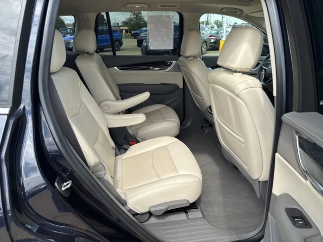 Used 2022 Cadillac XT6 Premium Luxury w/ Technology Package AWD/4WD image 27