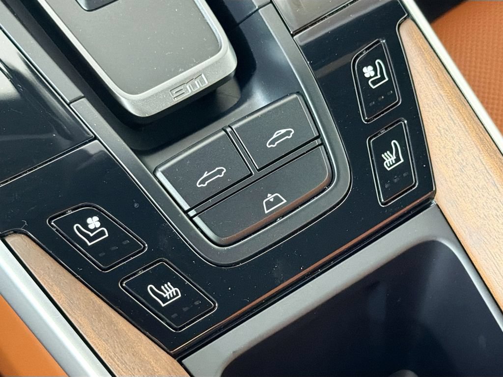 Used 2025 Porsche 911 Carrera image 21