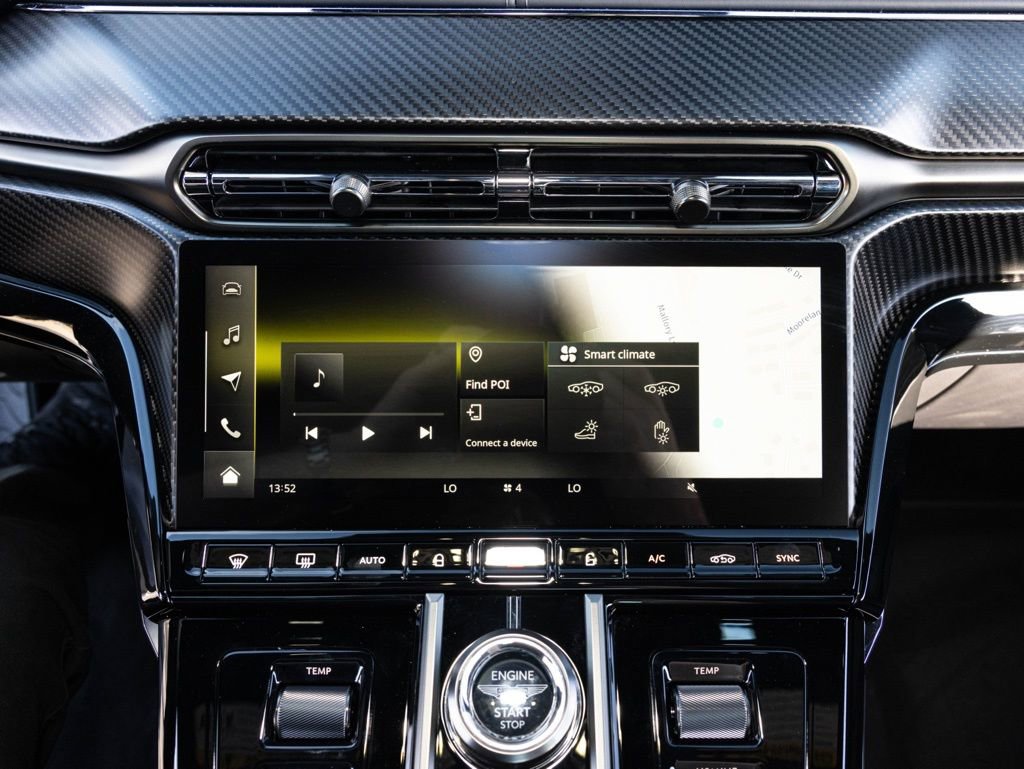 New 2026 Aston Martin V8 Vantage S image 41