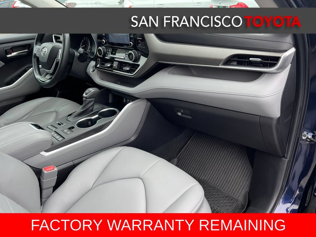 Used 2022 Toyota Highlander XLE AWD/4WD image 24