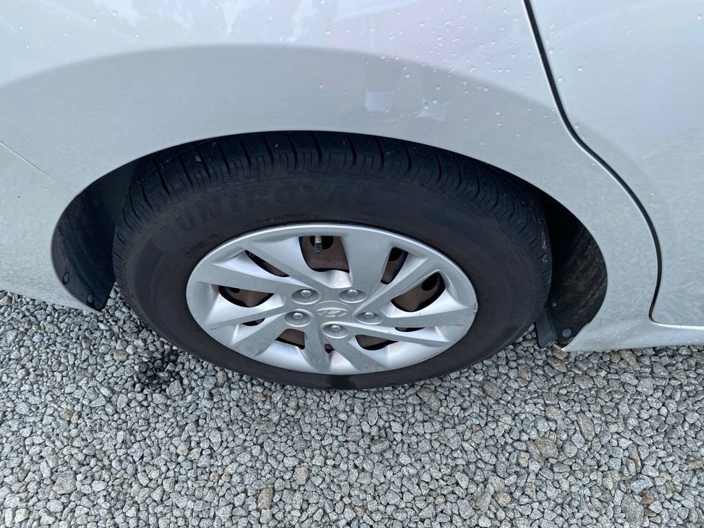 Used 2019 Hyundai Elantra SE FWD image 24