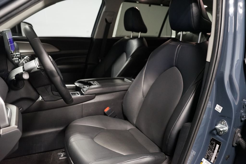 Certified 2024 Toyota Grand Highlander XLE image 26