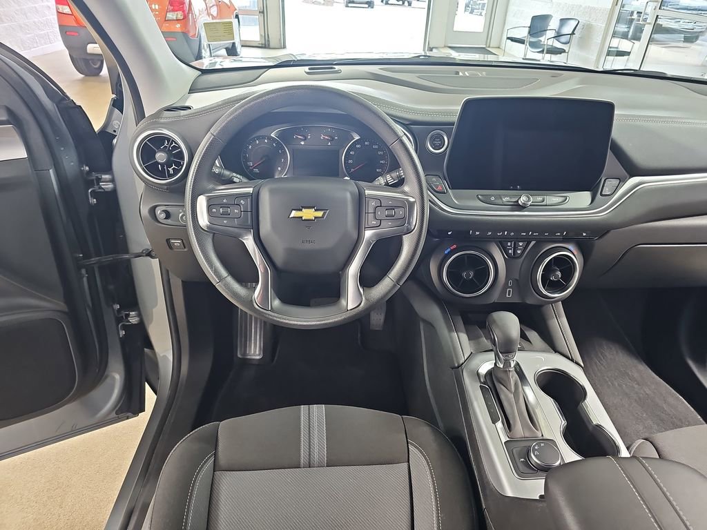 Certified 2024 Chevrolet Blazer LT w/ Convenience Package FWD image 21