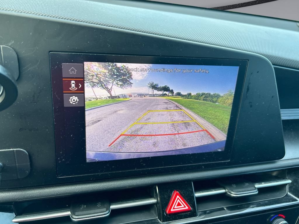 Used 2024 Kia Niro LX FWD image 22