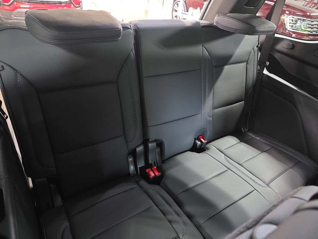 New 2026 GMC Yukon Denali w/ Advanced Technology Package AWD/4WD image 12