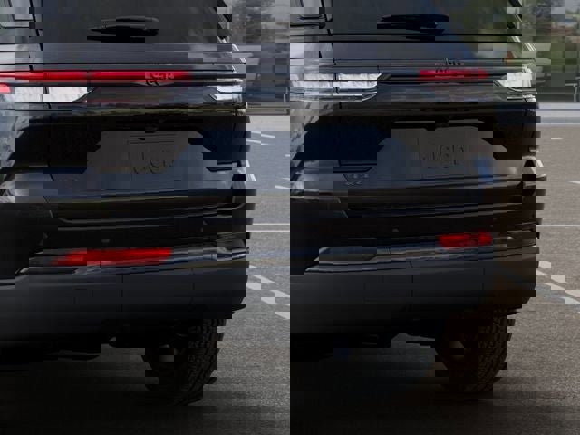 New 2025 Jeep Grand Cherokee Laredo image 13