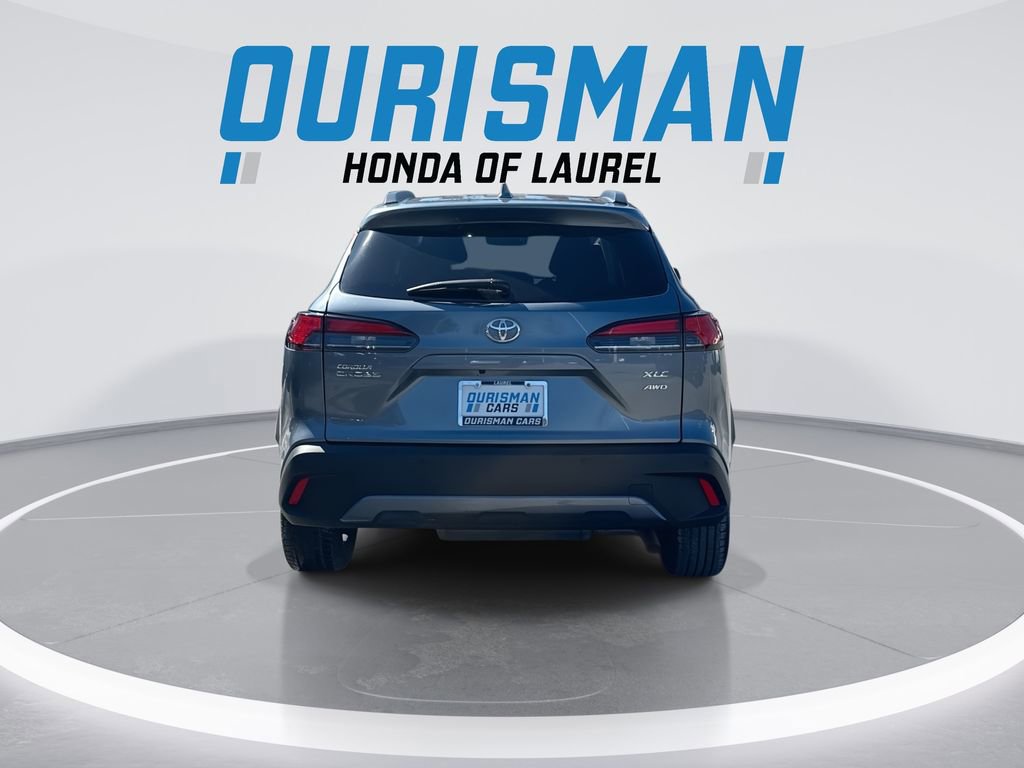 Used 2023 Toyota Corolla Cross XLE image 7