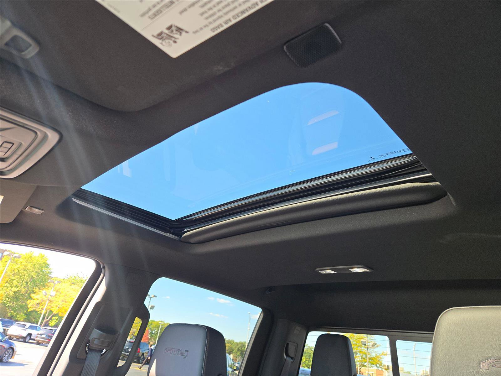 Used 2022 GMC Sierra 1500 AT4 w/ AT4 Preferred Package image 28