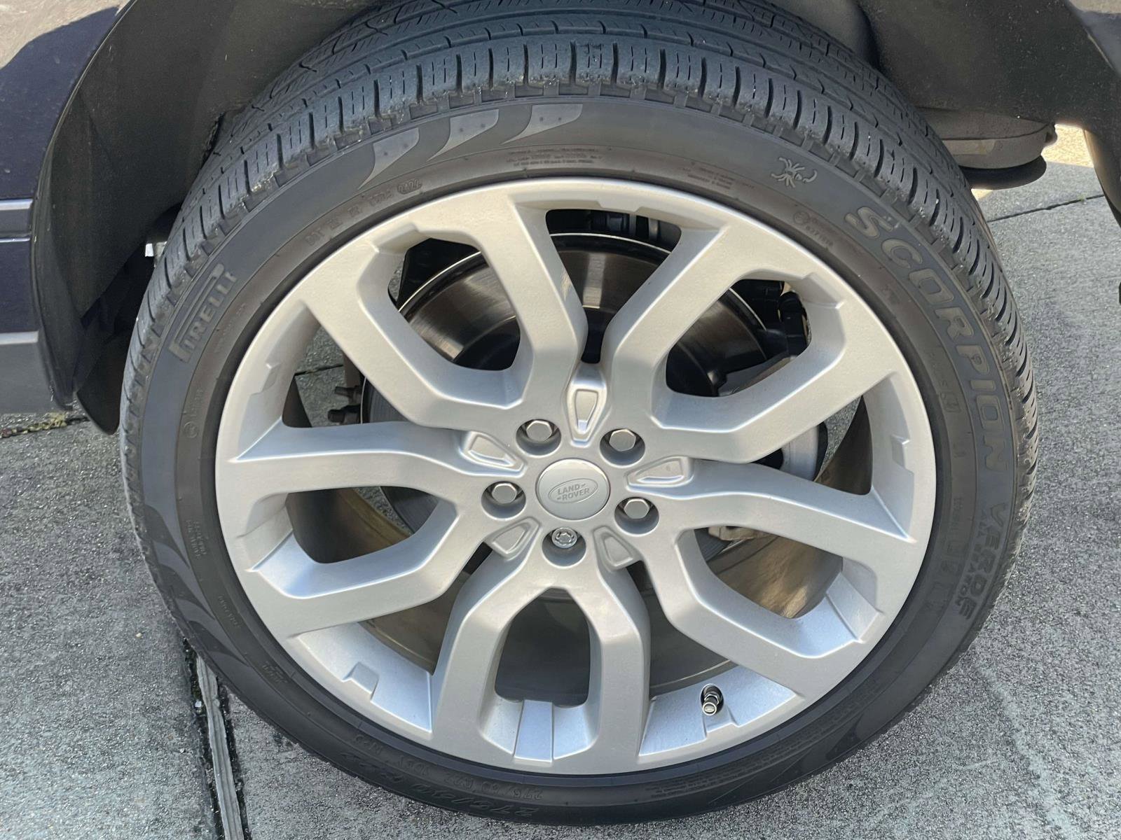 Used 2019 Land Rover Range Rover HSE AWD/4WD image 7