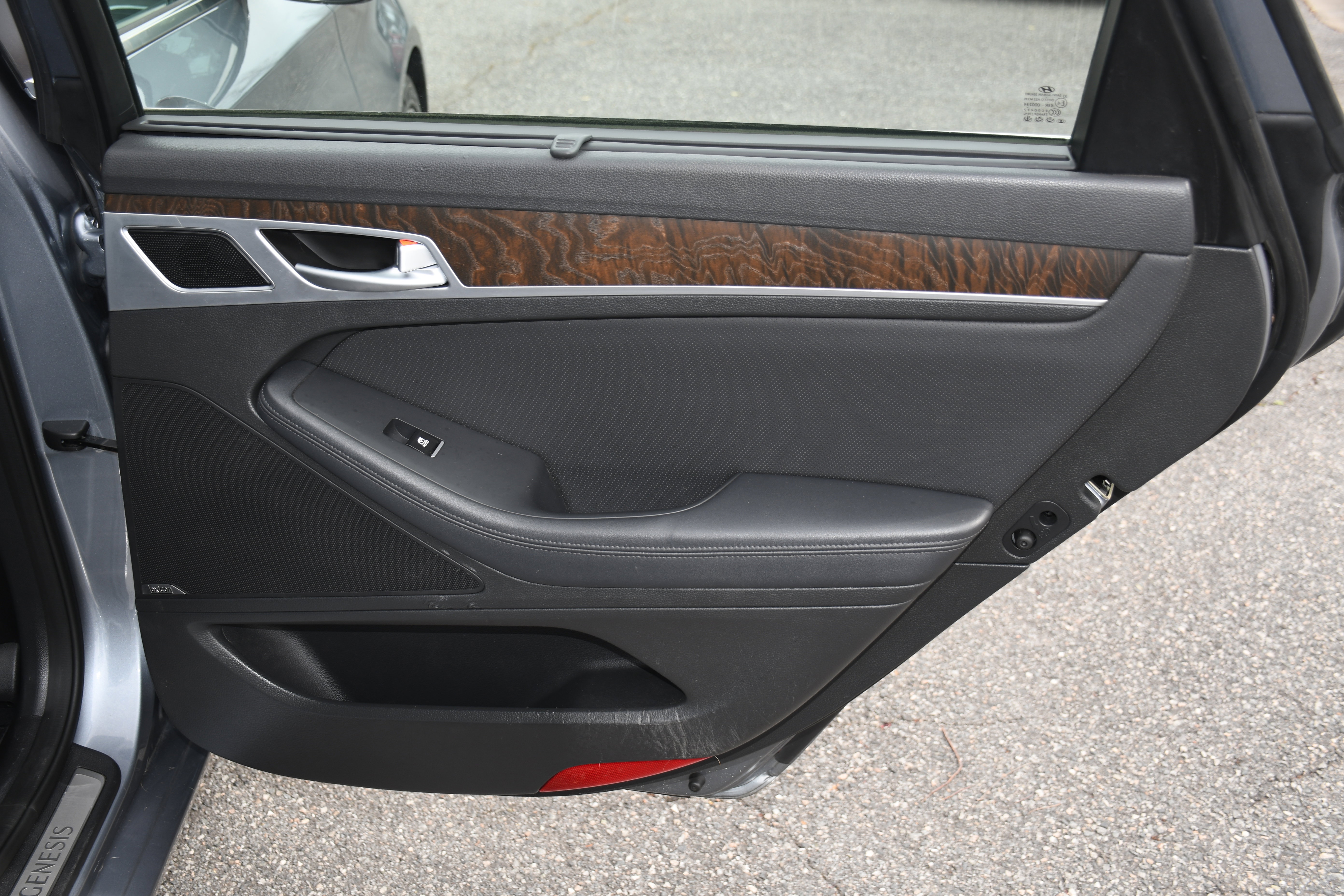 Used 2015 Hyundai Genesis 3.8 w/ Option Group 04 image 21