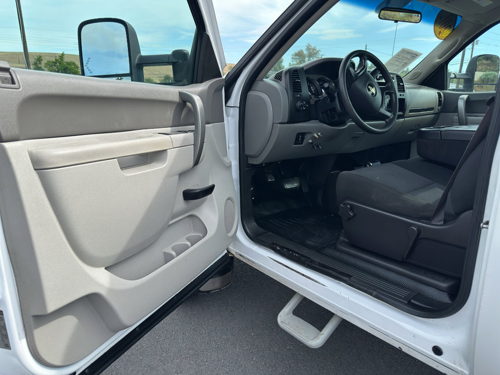 Used 2012 Chevrolet Silverado 2500 W/T AWD/4WD image 4
