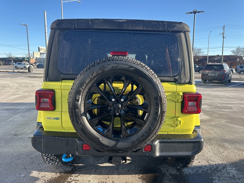 Used 2022 Jeep Wrangler Unlimited Sahara w/ Cold Weather Group image 5