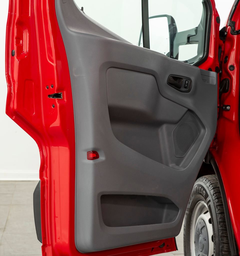 Used 2016 Ford Transit 350 XL image 5