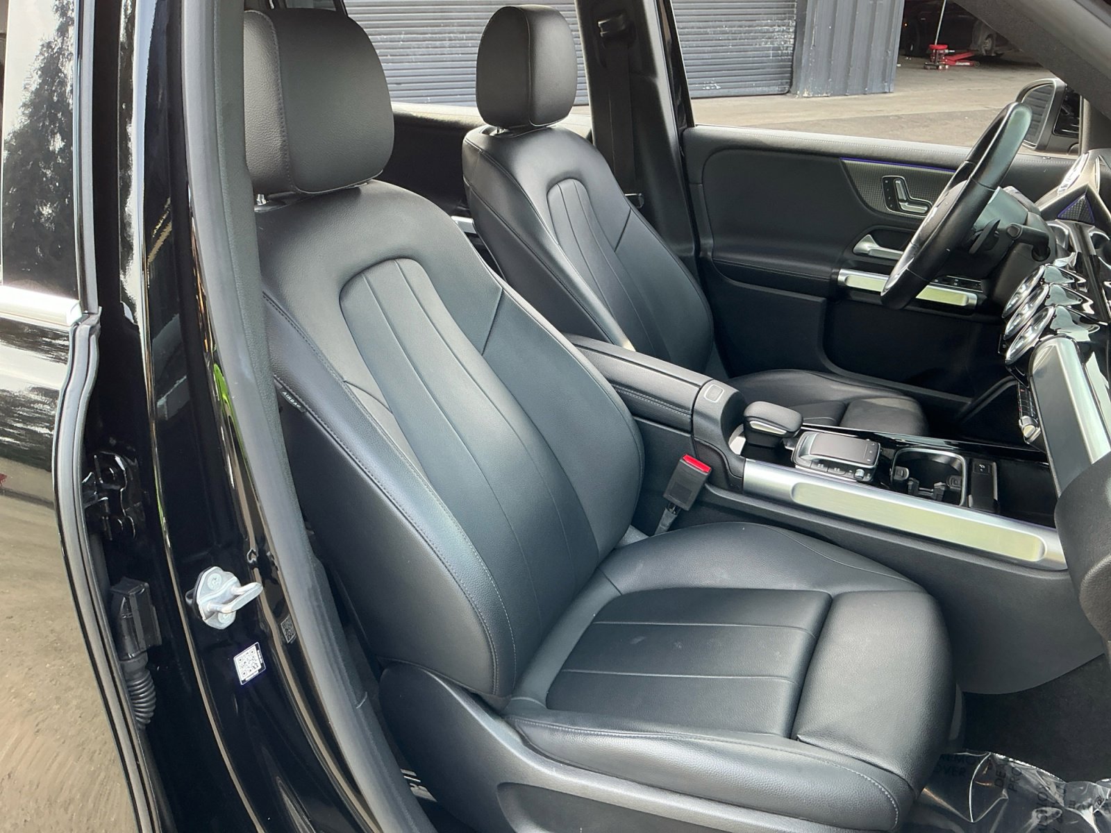 Used 2021 Mercedes-Benz GLB 250 image 21