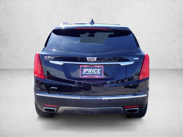 Used 2017 Cadillac XT5 Platinum w/ Driver Assist Package AWD/4WD image 3