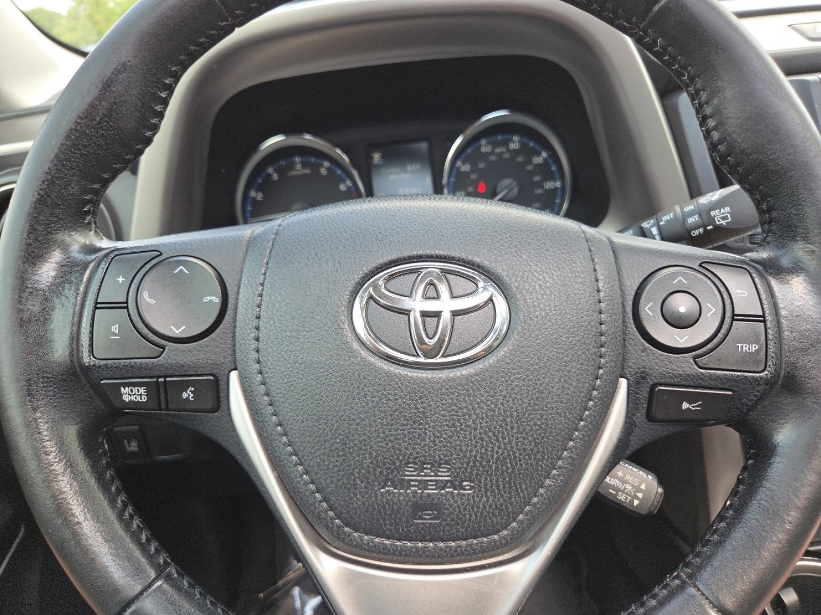 Used 2017 Toyota RAV4 Limited w/ Advanced Technology Package AWD/4WD image 32