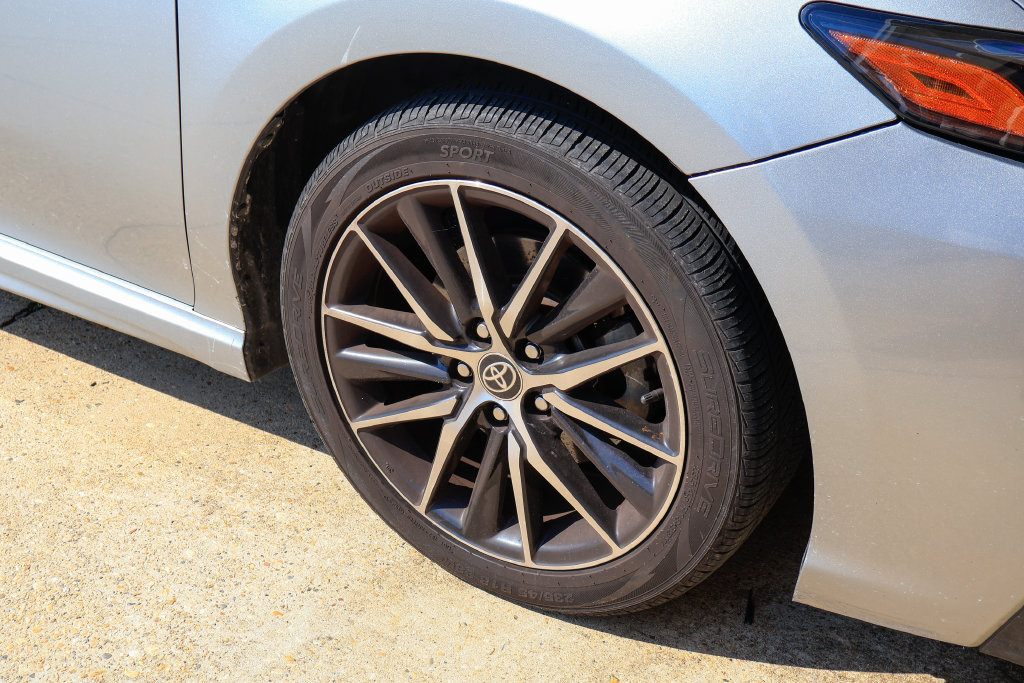 Used 2022 Toyota Camry SE FWD image 12