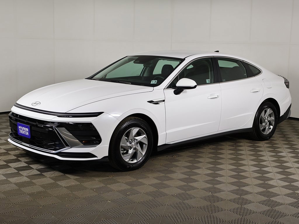 Used 2025 Hyundai Sonata SE image 6