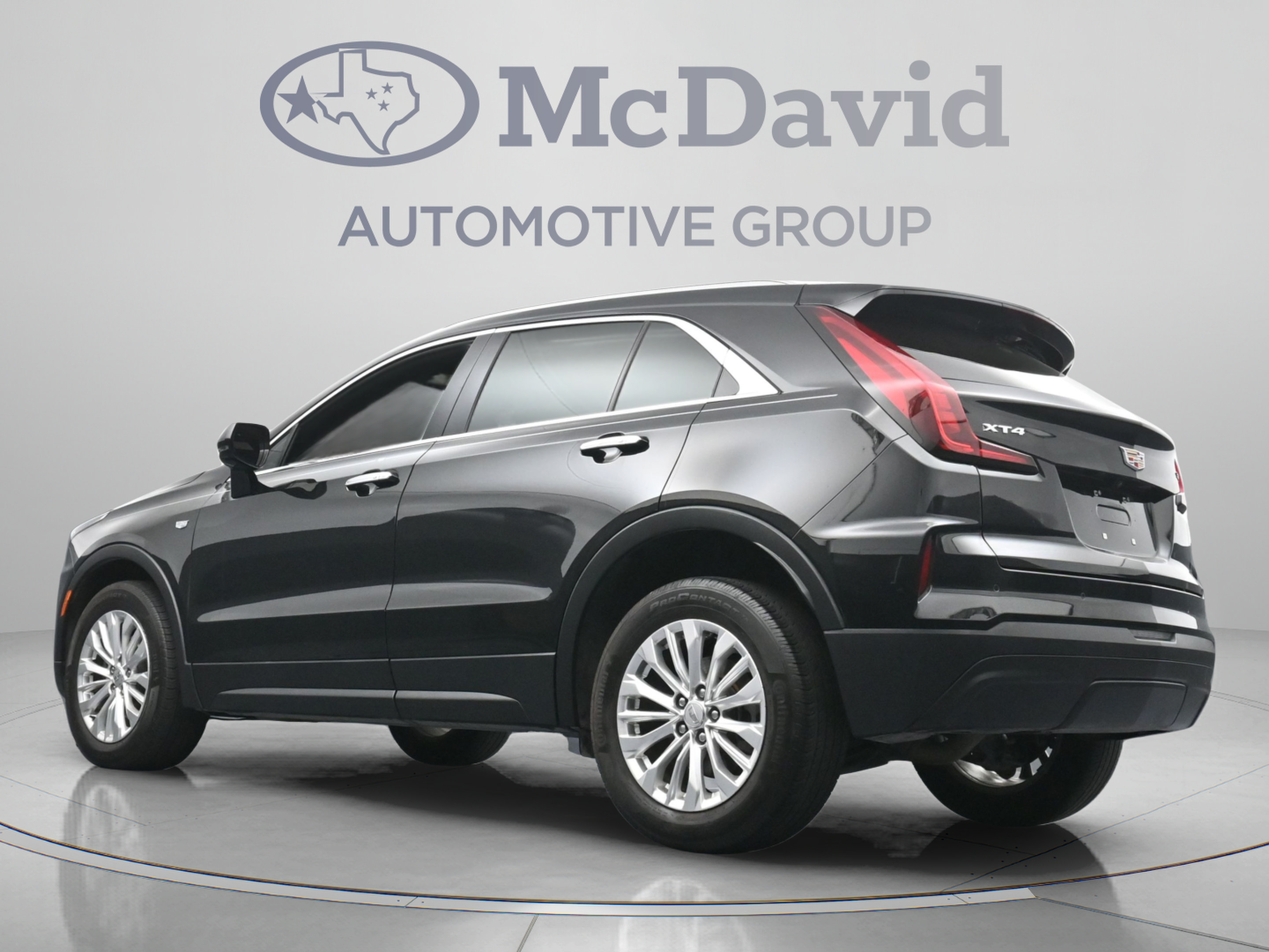 Used 2024 Cadillac XT4 Luxury w/ Cold Weather Package FWD image 29