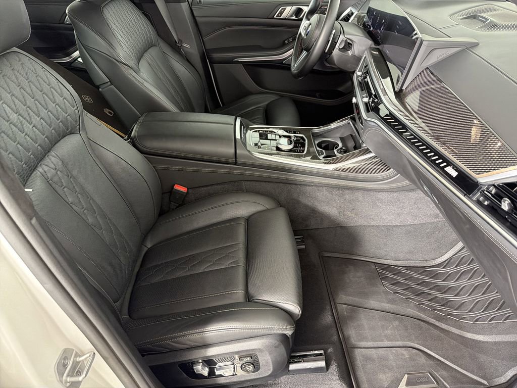 Used 2024 BMW X7 M60i w/ Executive Package image 11